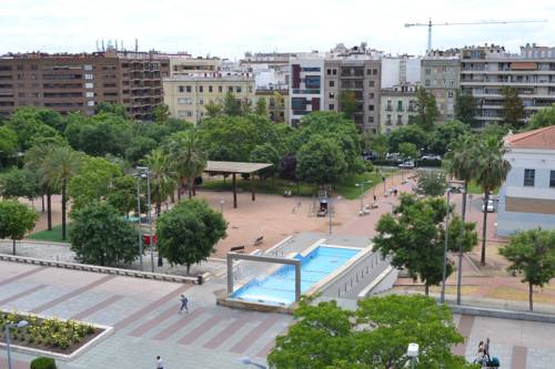 Imagen de los exteriores del Apartamentos &Aacute;tico Avenida Libertad. Foto 14