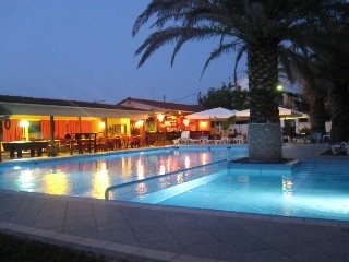 Imagen de la piscina del Apartamentos Abc Sweet Home. Foto 15