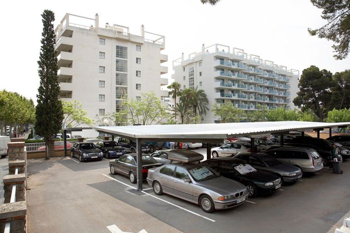 Imagen de los exteriores del Apartamentos Acacias Salou. Foto 4