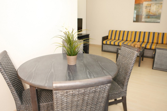 Imagen de los interiores del Apartamentos Acacias Salou. Foto 6
