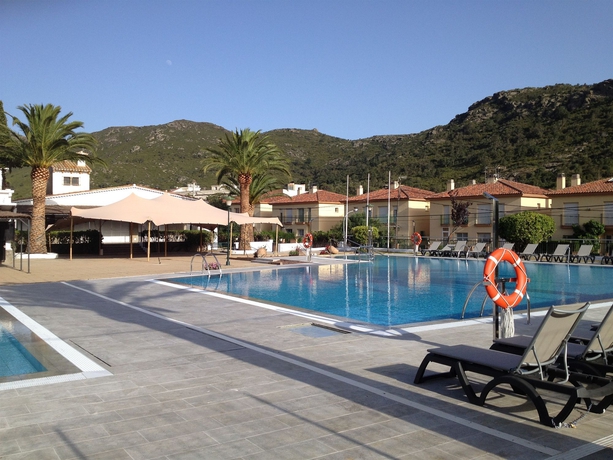 Imagen de la piscina del Apartamentos Agi Rescator Resort. Foto 14