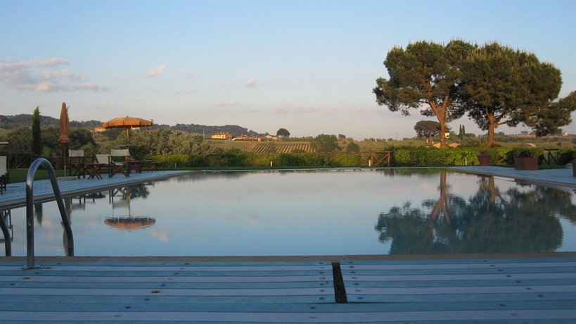 Imagen de la piscina del Apartamentos Agriturismo Corte Benedetto. Foto 15