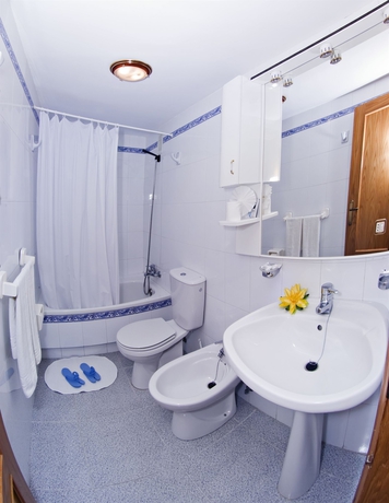 Imagen de la habitación del Apartamentos Aguas Salinas. Foto 8