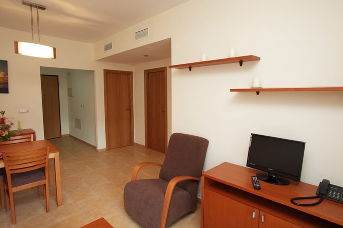 Imagen general del Apartamentos Aguilas De Los Collados. Foto 4