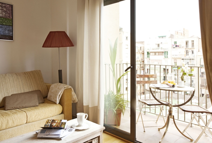 Imagen de los interiores del Apartamentos AinB Eixample-Entença. Foto 10