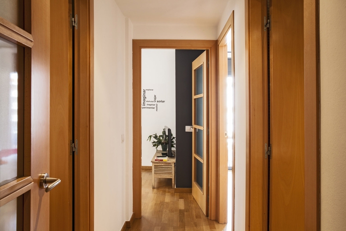 Imagen de los interiores del Apartamentos AinB Eixample-Entença. Foto 12