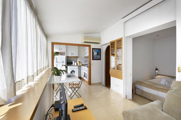 Imagen general del Apartamentos Ainb Diagonal Francesc Macia . Foto 13