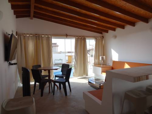 Imagen de la habitación del Apartamentos Akas Hotel. Foto 3