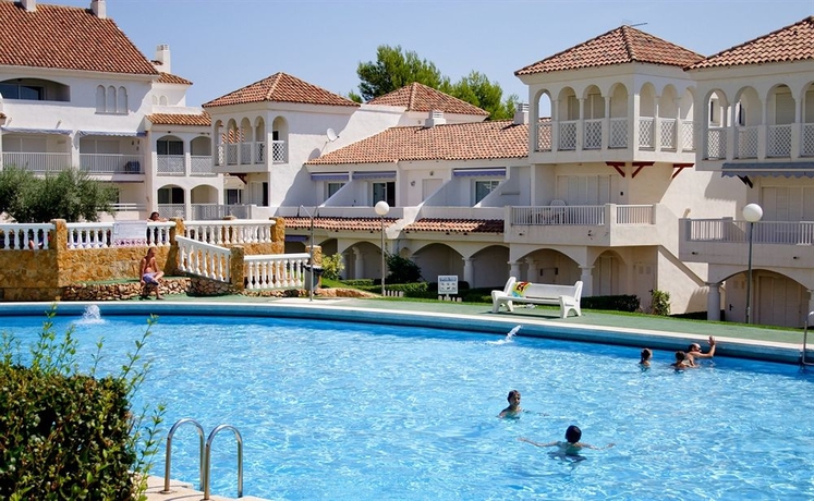Imagen de la piscina del Apartamentos Al-andalus Casa Azahar. Foto 7