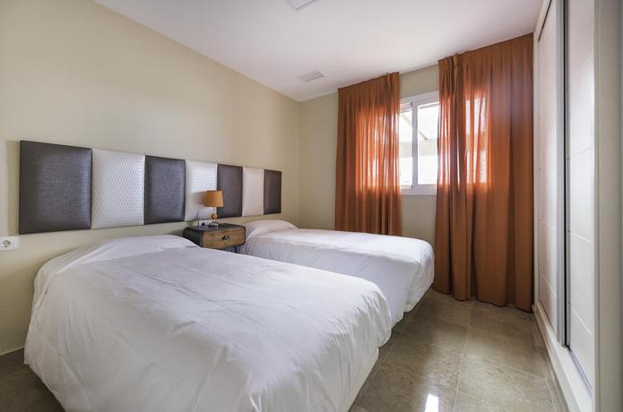 Imagen de la habitación del Apartamentos Albayt Nueva Alcaidesa. Foto 3