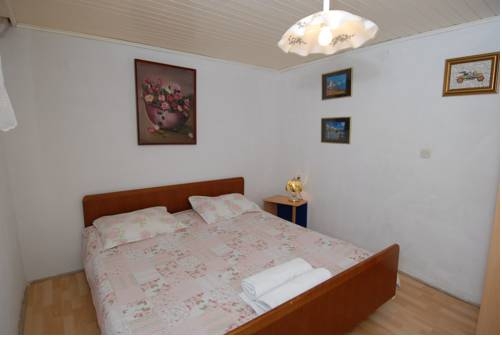 Imagen del bar/restaurante del Apartamentos Alberto, Dubrovnik. Foto 2