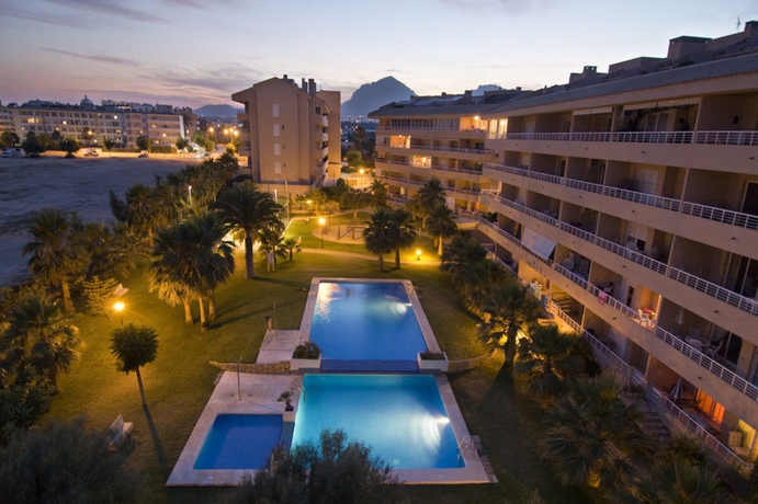 Imagen de los exteriores del Apartamentos Alborada Golf. Foto 6