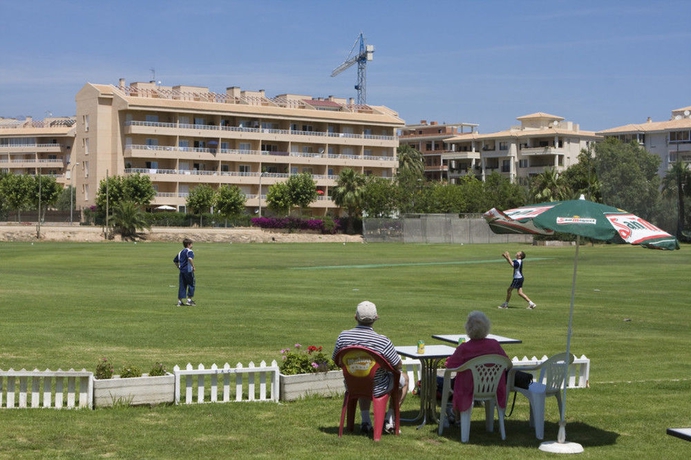 Imagen de los exteriores del Apartamentos Alborada Golf. Foto 7