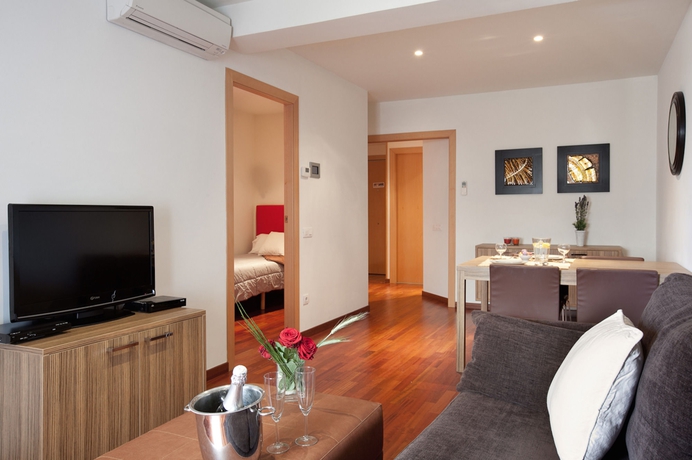Imagen de los interiores del Apartamentos Alcam Hercules. Foto 16