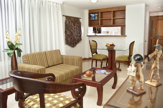 Imagen de los interiores del Apartamentos Alcazar de Oviedo. Foto 8