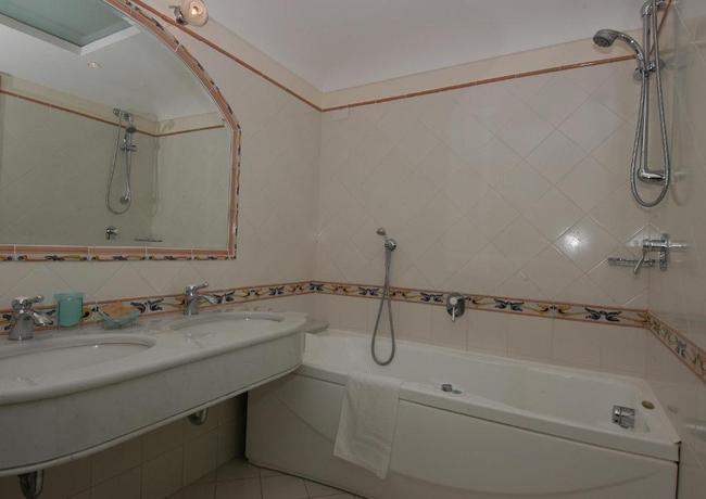 Imagen de la habitación del Apartamentos Alcione Residence. Foto 5