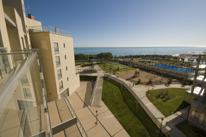 Imagen de los exteriores del Apartamentos Alcocebre Suites 3000. Foto 9