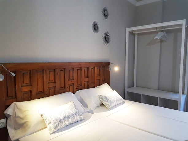 Imagen de la habitación del Apartamentos Alhambra Granada 3000. Foto 6