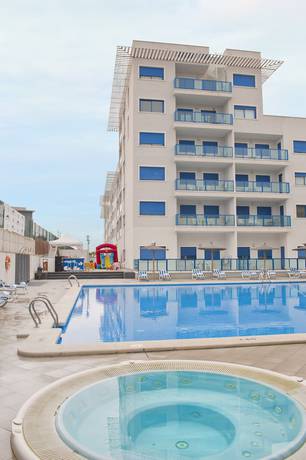 Imagen de la piscina del Apartamentos Alicante Hills. Foto 21