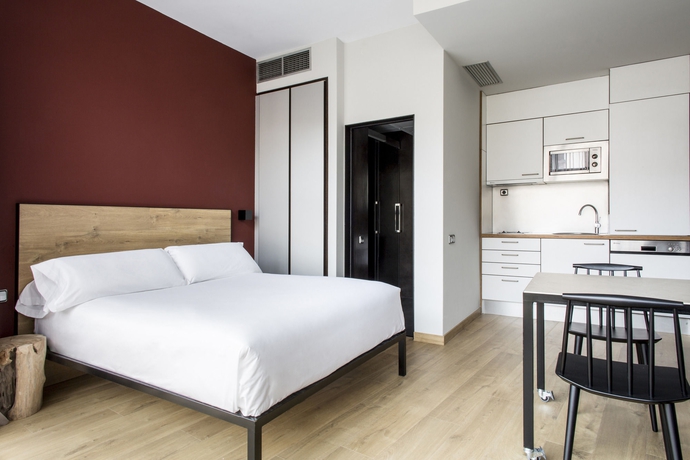 Imagen de los interiores del Apartamentos Allada Barcelona. Foto 11