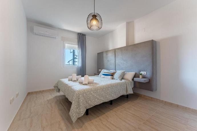 Imagen de la habitación del Apartamentos AlmeriaSuite Palm Beach Pool and Golf. Foto 7