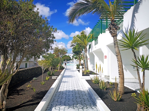 Imagen de los exteriores del Apartamentos Aloe, Puerto del Carmen. Foto 10