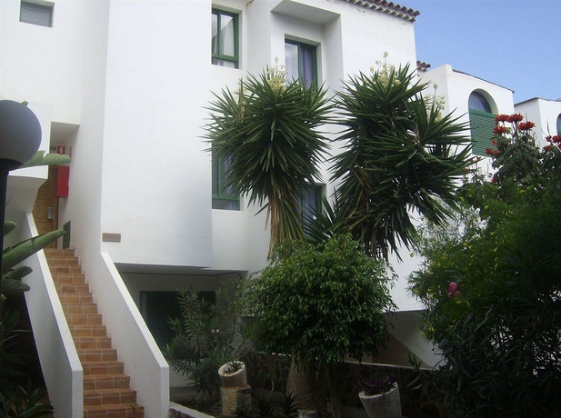 Imagen de los exteriores del Apartamentos Alondras Park. Foto 4