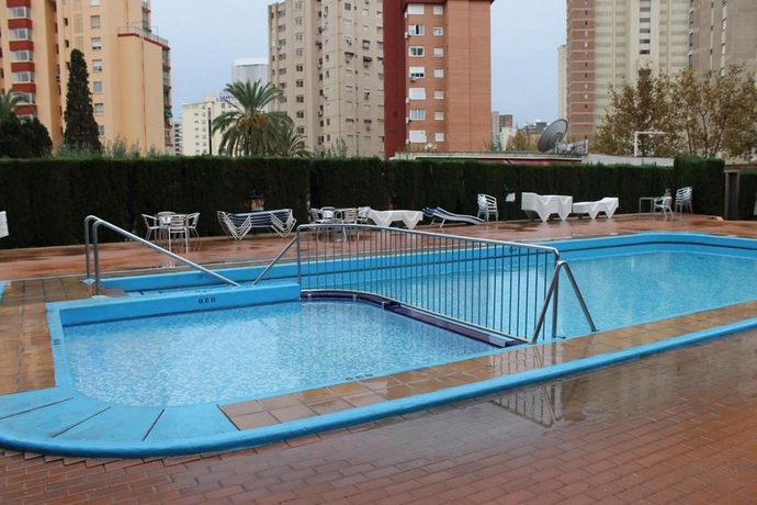 Imagen general del Apartamentos Alpha, Benidorm - Playa Levante. Foto 7