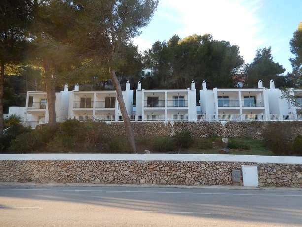 Imagen general del Apartamentos Alta Galdana Playa. Foto 1