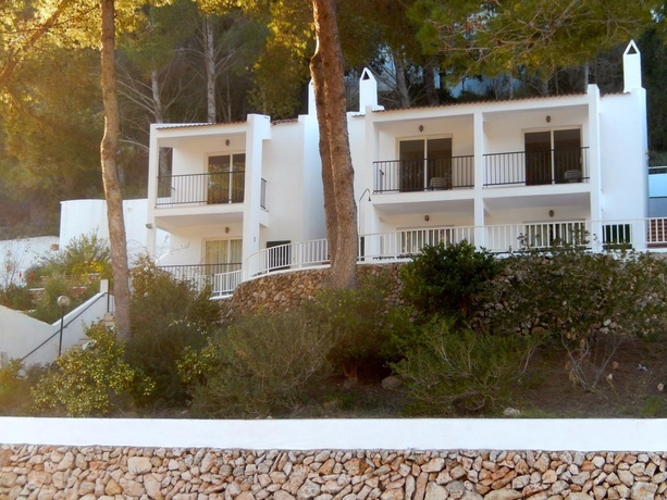 Imagen general del Apartamentos Alta Galdana Playa. Foto 4