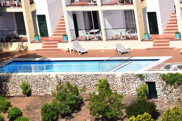 Imagen general del Apartamentos Alta Galdana Playa. Foto 7