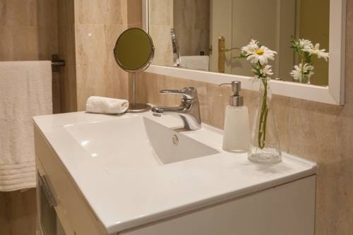 Imagen de la habitación del Apartamentos Altamira, Centro Histórico Sevilla. Foto 3