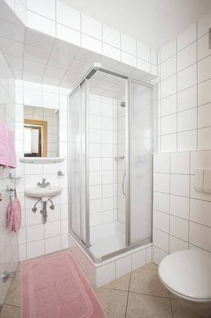 Imagen del bar/restaurante del Apartamentos Alt-kaisers. Foto 2