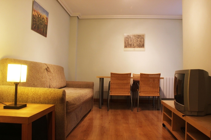 Imagen de los interiores del Apartamentos Altuzarra. Foto 13