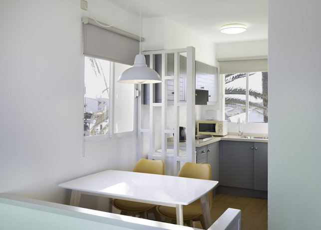 Imagen de la habitación del Apartamentos Aluasun Mediterráneo Hotel. Foto 5