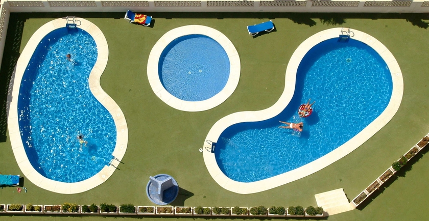 Imagen de la piscina del Apartamentos Amatista, Calpe. Foto 5