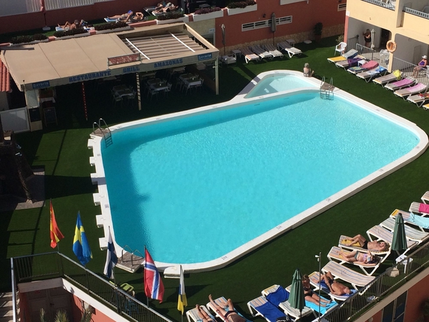 Imagen de la piscina del Apartamentos Amazonas, Playa del Inglés. Foto 12