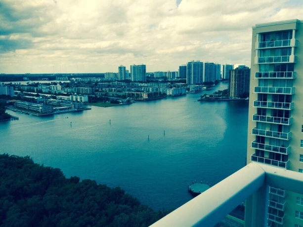 Imagen de la habitación del Apartamentos America Luxury Intracoastal Apartments. Foto 7