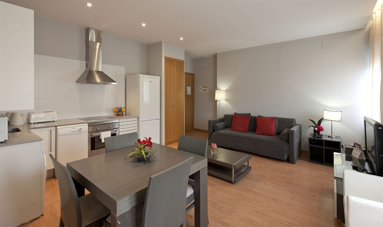 Imagen de los interiores del Apartamentos Amister Apartments. Foto 6