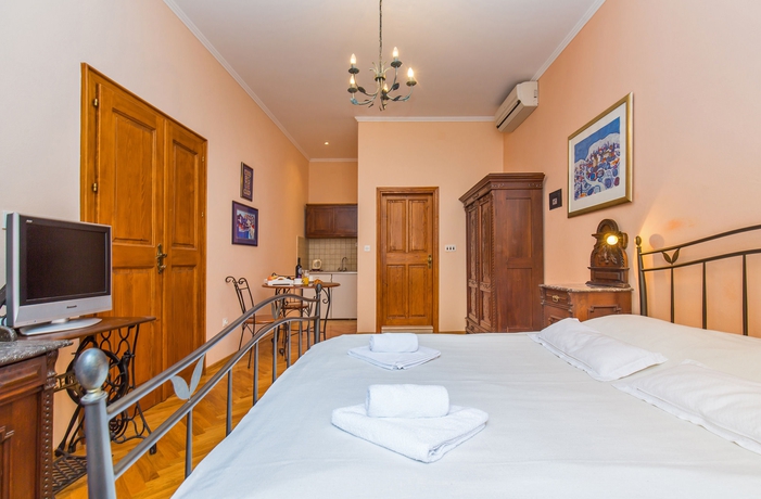 Imagen de la habitación del Apartamentos Amoret. Foto 11