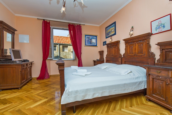 Imagen de la habitación del Apartamentos Amoret. Foto 13