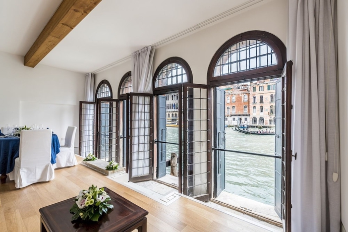 Imagen de los interiores del Apartamentos Andree Canal Grande. Foto 16