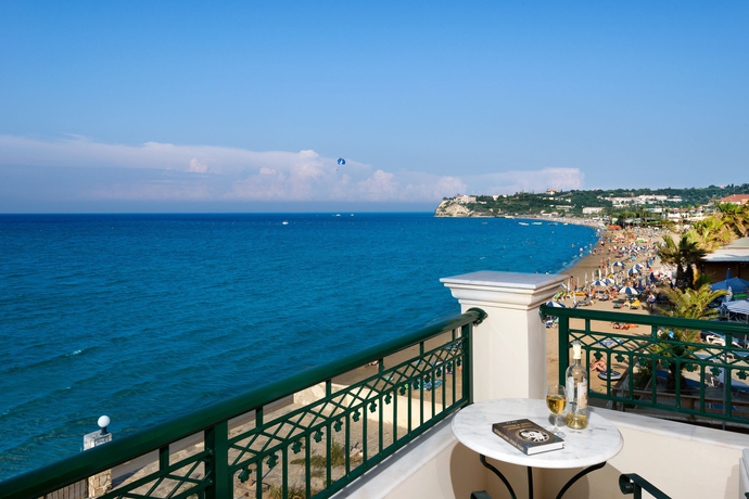 Imagen de la habitación del Apartamentos Andreolas Luxury Suites. Foto 4