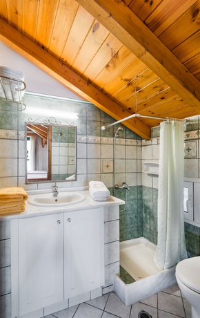 Imagen de la habitación del Apartamentos Andreolas Luxury Suites. Foto 9