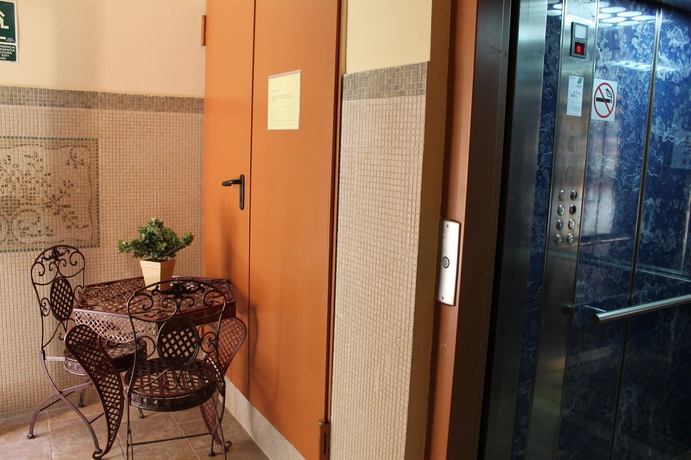 Imagen de los interiores del Apartamentos Anem 3000. Foto 15