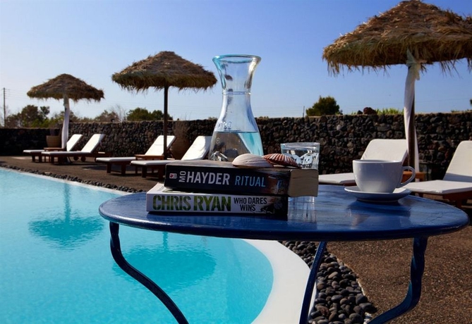 Imagen de la piscina del Apartamentos Anna Traditional. Foto 13