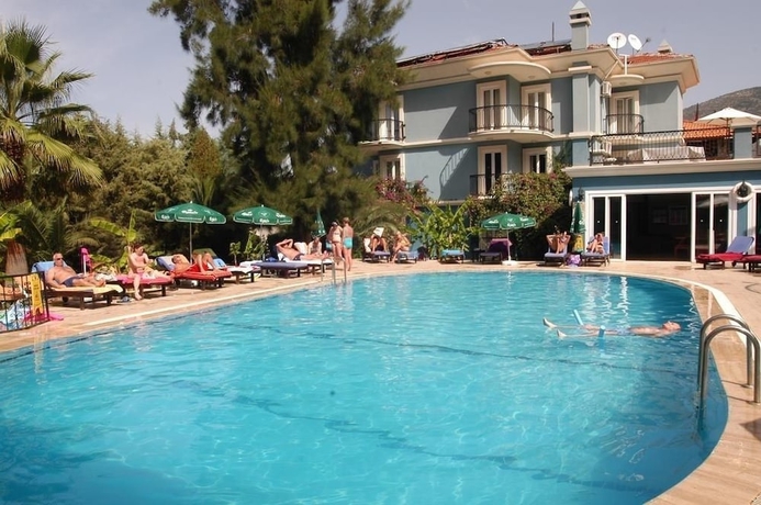 Imagen de la piscina del Apartamentos Antas Deluxe Apartments. Foto 17