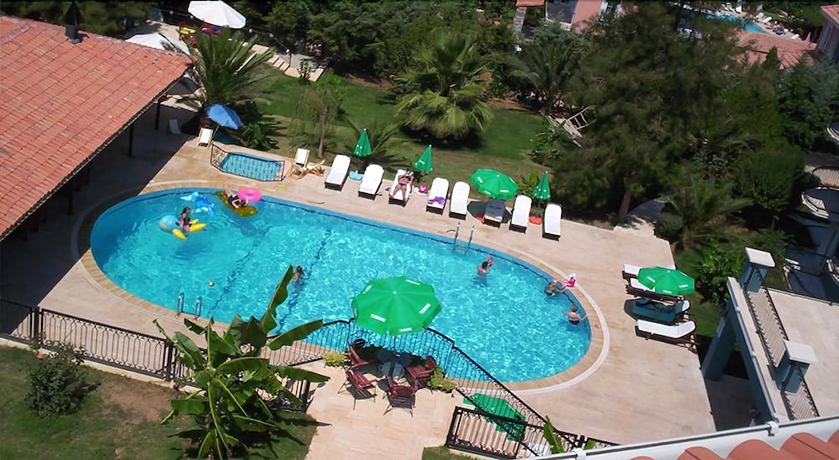 Imagen de la piscina del Apartamentos Antas Deluxe Apartments. Foto 19