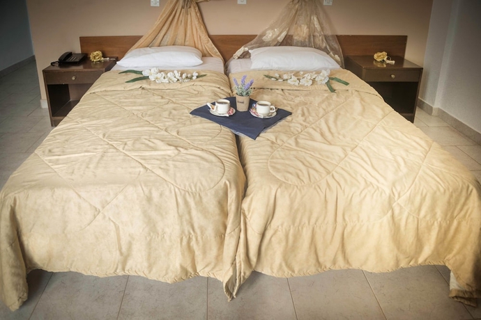 Imagen de la habitación del Apartamentos Antonios Hotel. Foto 10