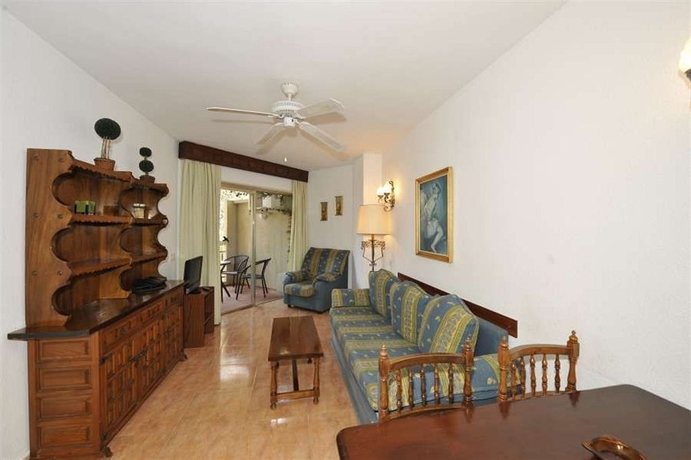 Imagen de los interiores del Apartamentos Apal Chinasol. Foto 8